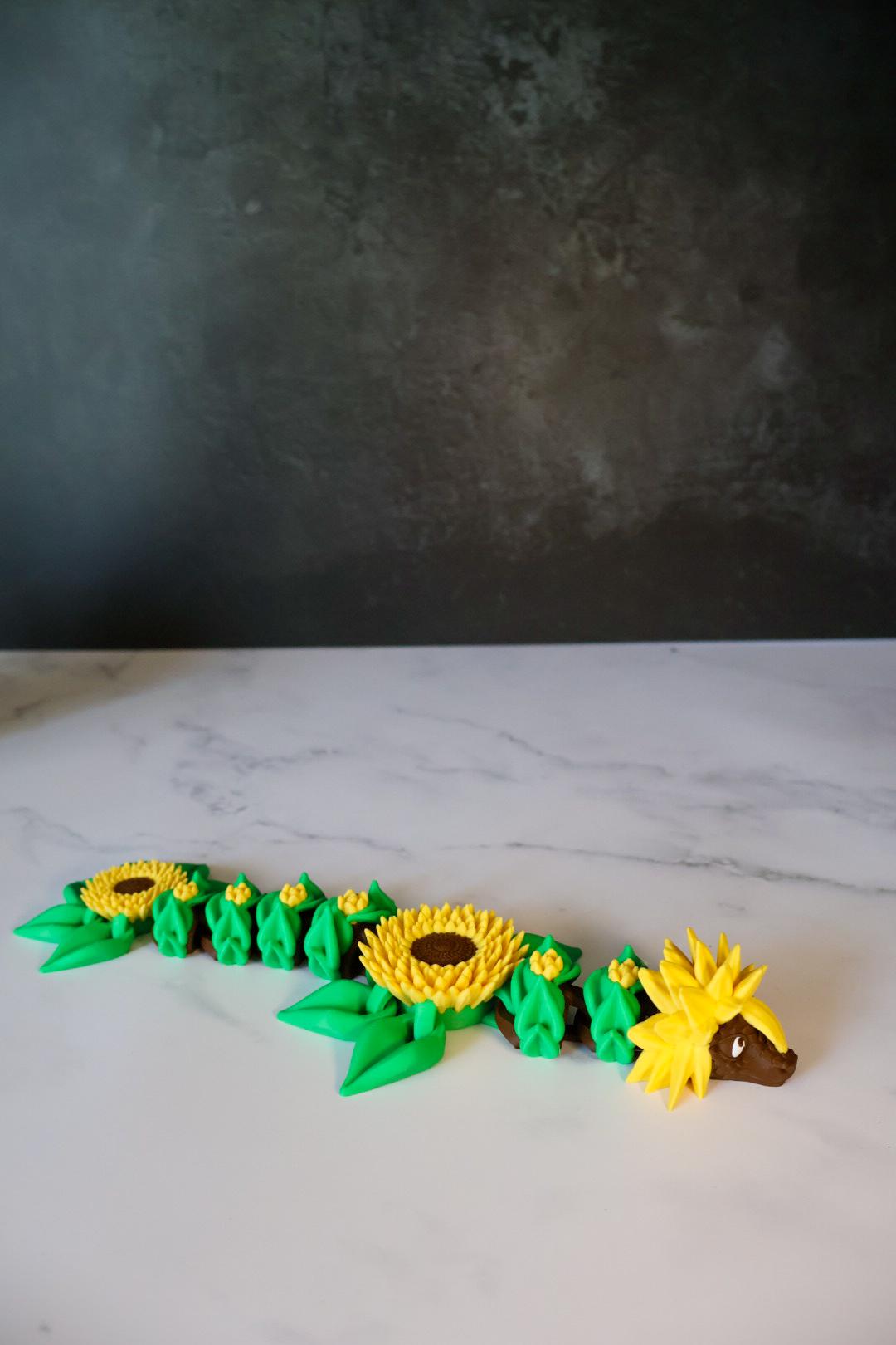 Sunflower Dragon β Articulated Fidget Toy, Desk Decor, Floral Plant Dragon