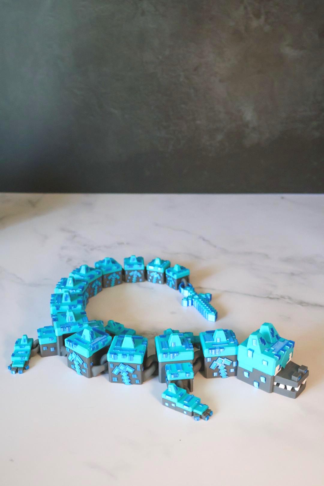 Articulated Pixel Dragon – Minecraft-Inspired Flexi Toy, Gamer Desk Decor